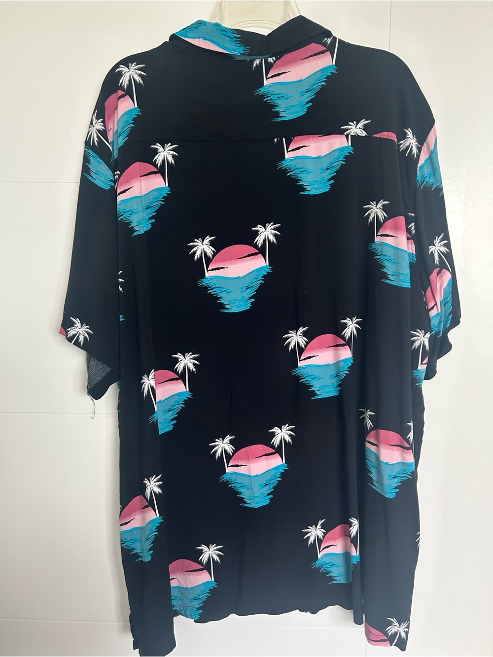 Men’s Black Tropical Sunset Button-Up Shirt - Picture 2 of 3